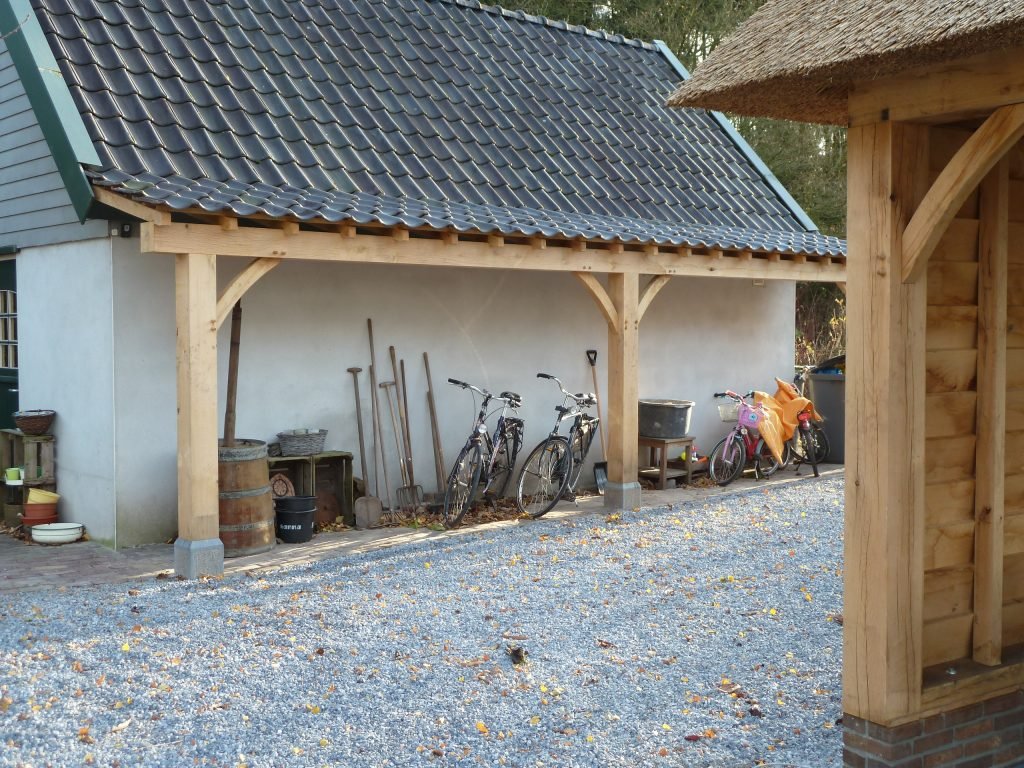 overkapping voor houtopslag