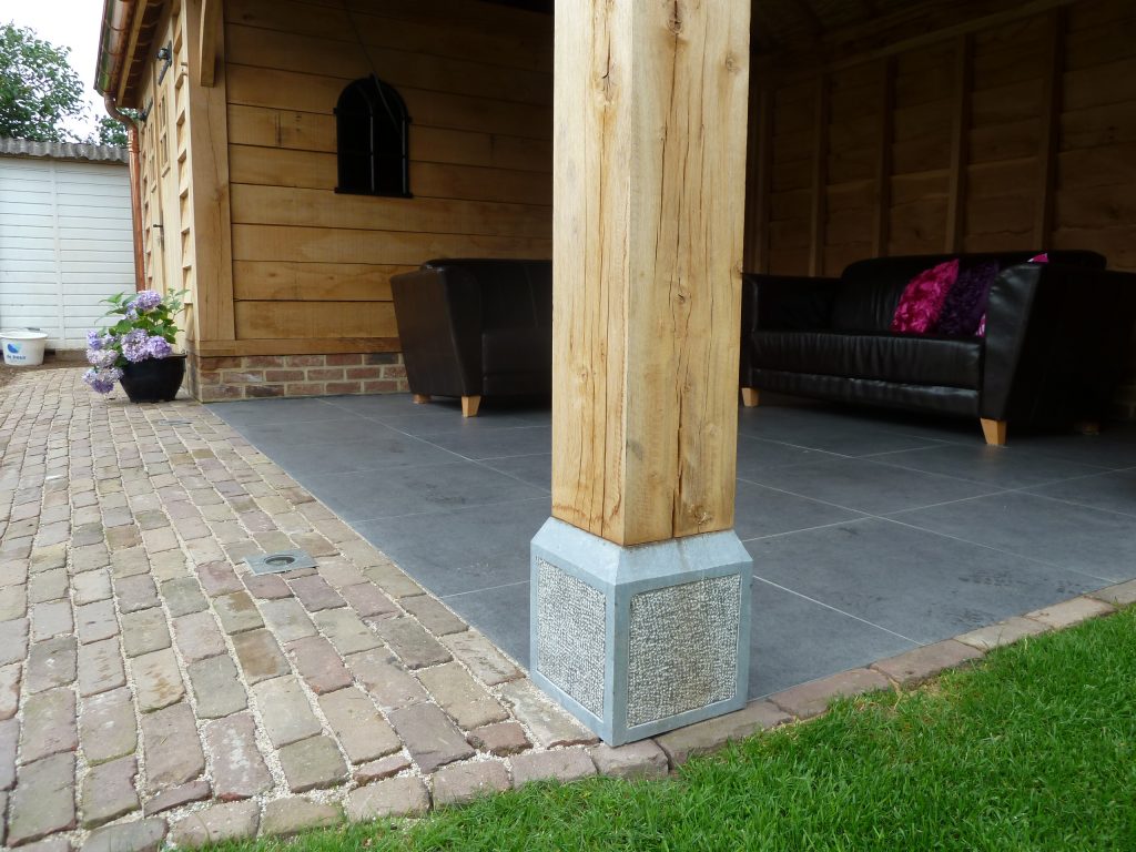 Eikenhouten tuinhuis